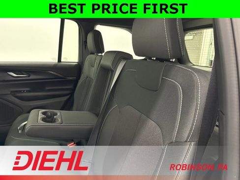 New 2025 Jeep Grand Cherokee Laredo X image 16