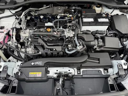 Certified 2026 Toyota Corolla Cross LE FWD image 39