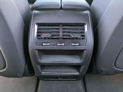 Used 2022 BMW X5 xDrive45e image 19