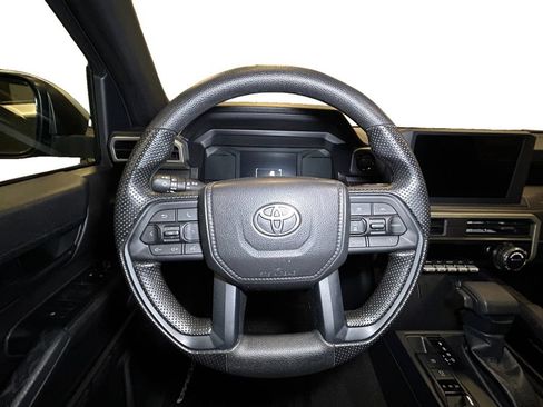 Used 2024 Toyota Tacoma SR5 AWD/4WD image 12