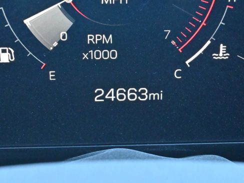 Used 2025 GMC Yukon Denali image 13