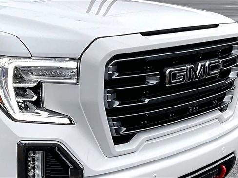 Used 2022 GMC Sierra 1500 AT4 w/ AT4 Premium Package image 33