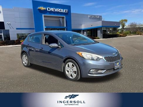 Used 2016 Kia Forte LX FWD image 1