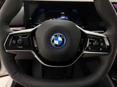New 2026 BMW i5 eDrive40 w/ Premium Package image 11