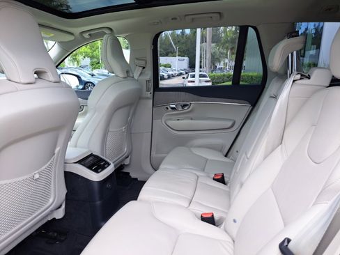 Used 2025 Volvo XC90 T8 Plus w/ Protection Package Premier image 7
