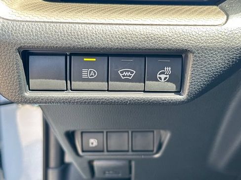 Used 2025 Toyota Prius XLE FWD image 17