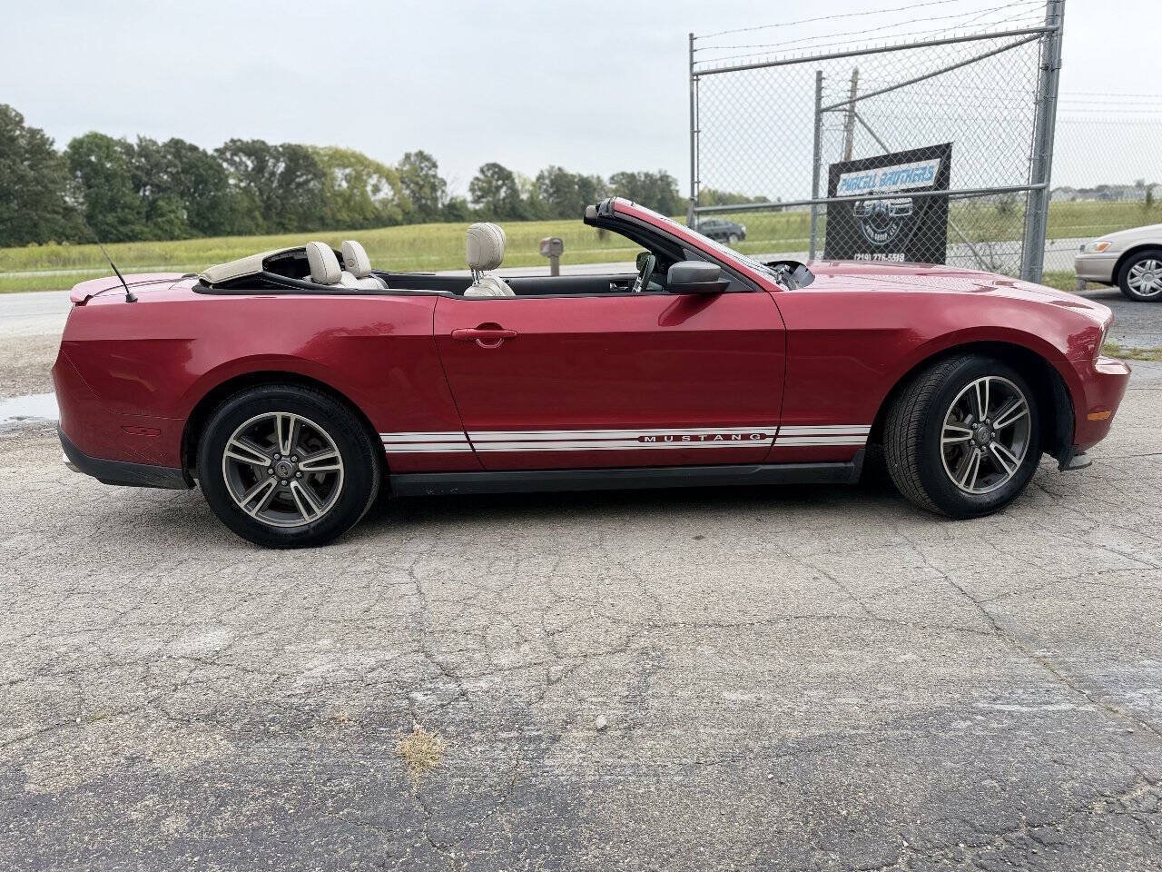 Used 2012 Ford Mustang Premium RWD image 10