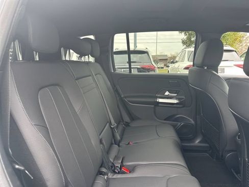 Used 2026 Mercedes-Benz GLB 250 image 25