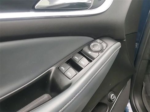 Used 2023 Buick Enclave Essence w/ Experience Buick Package image 11