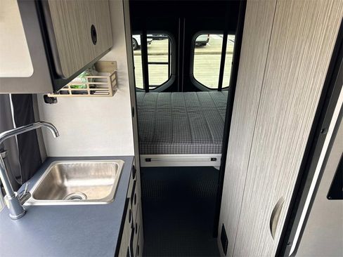 Used 2020 Mercedes-Benz Sprinter 144 Cargo image 27