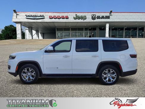 Used 2022 Jeep Wagoneer Series II image 3