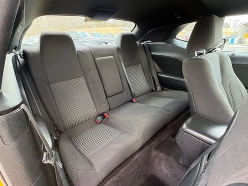 Used 2017 Dodge Challenger SXT image 27