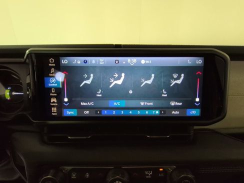 Certified 2025 Jeep Wrangler Unlimited Sahara AWD/4WD image 19