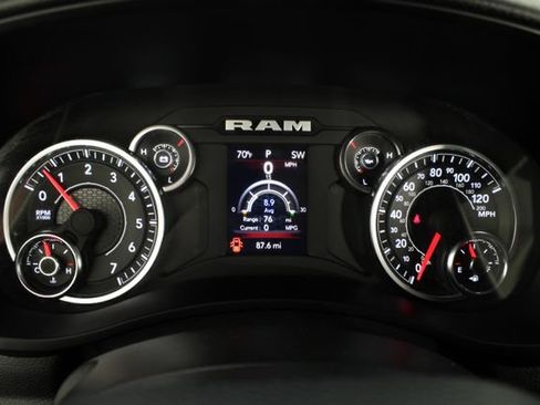 Used 2024 RAM 2500 Big Horn w/ Protection Group AWD/4WD image 11