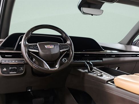 Used 2023 Cadillac Escalade ESV Sport image 30
