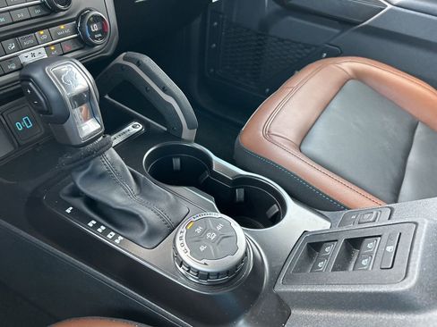 Used 2024 Ford Bronco Outer Banks image 30