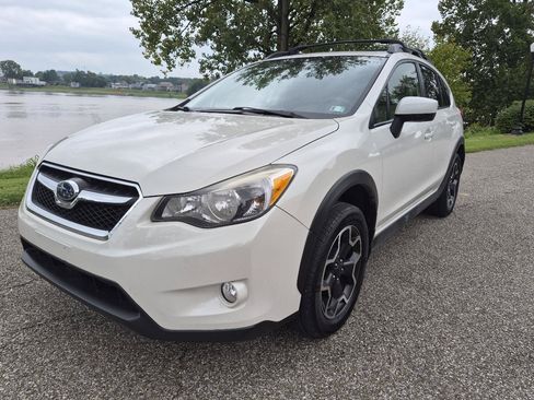 Used 2015 Subaru Crosstrek 2.0i Premium w/ Moonroof Package AWD/4WD image 1