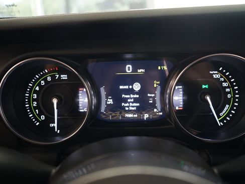 Used 2023 Jeep Wrangler Unlimited Sahara w/ Cold Weather Group AWD/4WD image 32