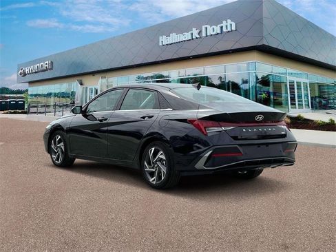 New 2025 Hyundai Elantra Limited image 5