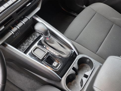 Used 2023 Chevrolet Colorado LT image 15