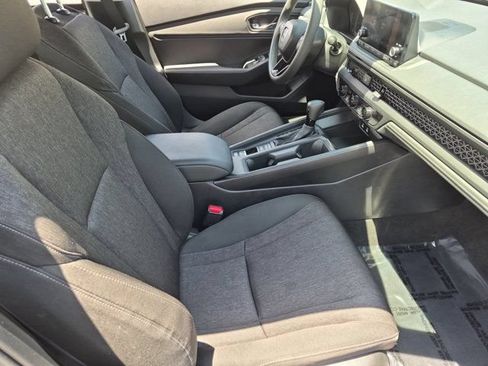 Used 2025 Honda Accord SE image 30