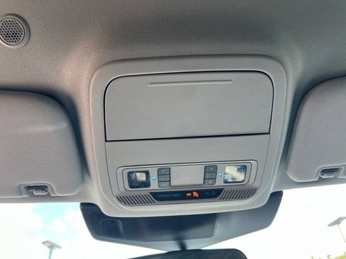 Used 2024 Ford Explorer XLT w/ Equipment Group 202A AWD/4WD image 39