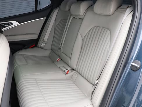 Used 2022 Genesis G70 3.3T w/ Sport Advanced Package image 11