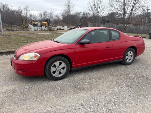Used 2006 Chevrolet Monte Carlo LT image 1