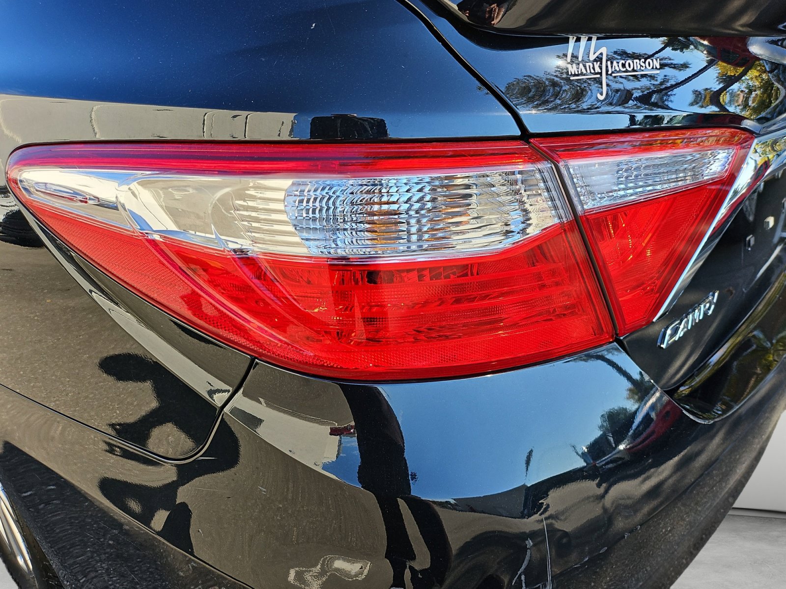 Used 2015 Toyota Camry XLE FWD image 18