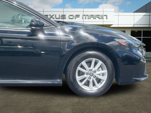 Used 2025 Toyota Camry LE image 33