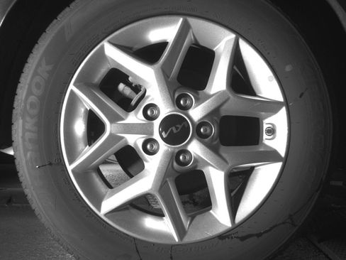 Used 2025 Kia Soul FWD image 22