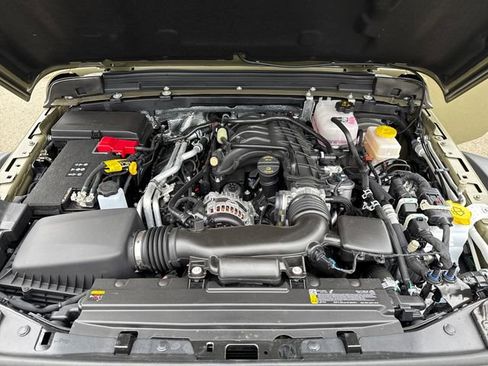 Used 2025 Jeep Wrangler Unlimited Rubicon w/ Safety Group image 32