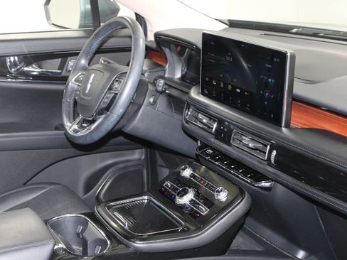 Used 2022 Lincoln Nautilus Reserve w/ Monochromatic Package image 31