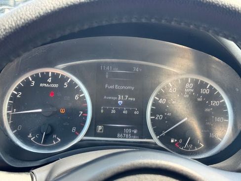 Used 2018 Nissan Sentra SV w/ Premium Package (P01) FWD image 34