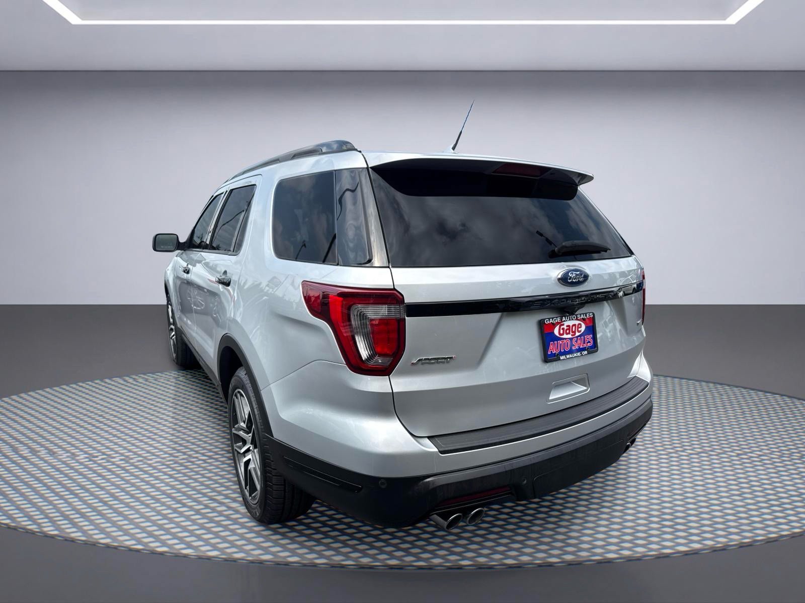 Used 2019 Ford Explorer Sport AWD/4WD image 4