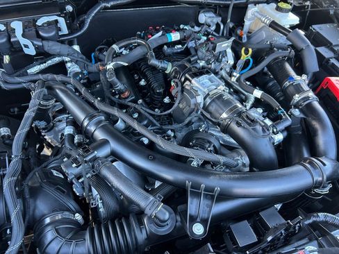 Used 2024 Ford Bronco Outer Banks AWD/4WD image 30