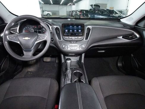Used 2020 Chevrolet Malibu LT image 6