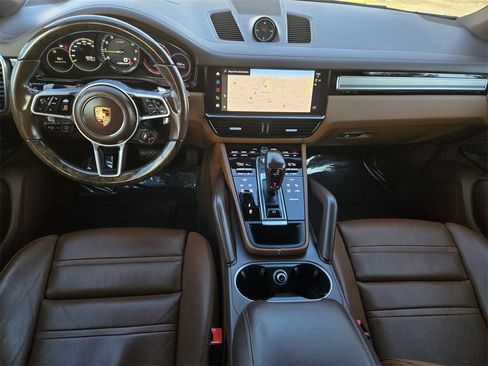 Used 2023 Porsche Cayenne Platinum Edition w/ Premium Package Plus (PIA) image 22