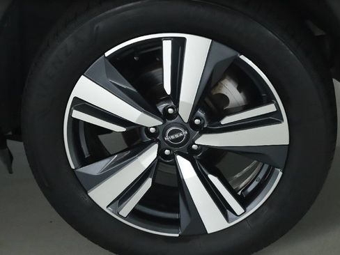 Certified 2023 Nissan Rogue SL AWD/4WD image 40