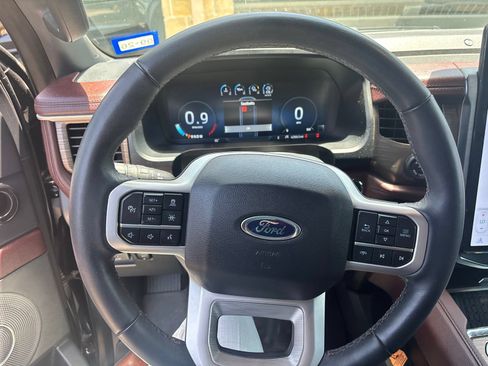 Used 2024 Ford Expedition Max Limited RWD image 7