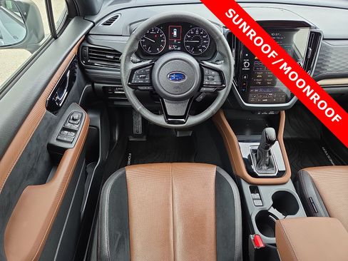 Used 2025 Subaru Forester Touring AWD/4WD image 11