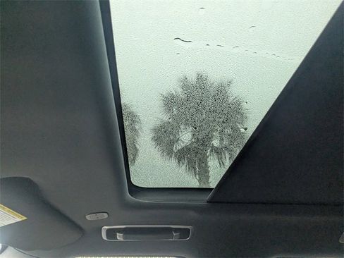 Used 2024 Land Rover Range Rover Sport Dynamic SE image 25