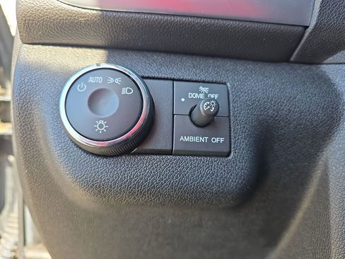 Used 2014 GMC Acadia SLE AWD/4WD image 28