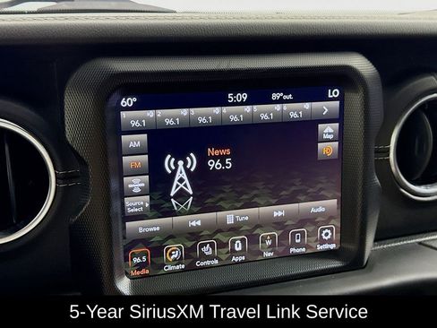 Used 2020 Jeep Wrangler Unlimited Sahara image 33