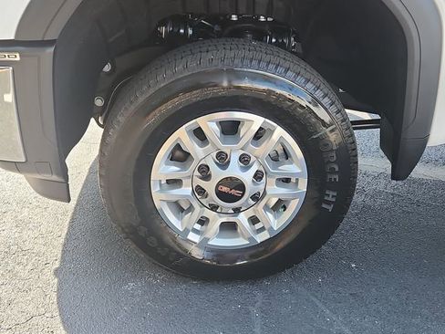 New 2026 GMC Sierra 2500 Pro w/ Convenience Package image 6