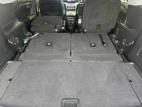 Used 2022 Ford Explorer XLT w/ Equipment Group 202A image 14