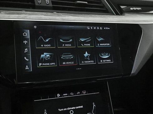 Certified 2023 Audi e-tron Premium Plus w/ Premium Plus Package image 15