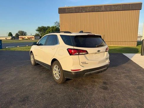 Used 2022 Chevrolet Equinox LT w/ LT True North Edition AWD/4WD image 8