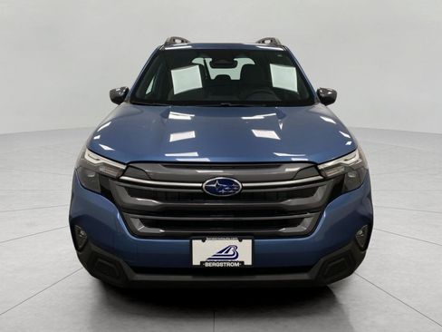 Used 2025 Subaru Forester Premium AWD/4WD image 10