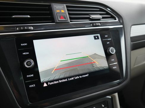Used 2024 Volkswagen Tiguan SEL R-Line AWD/4WD image 28
